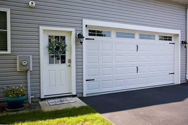 24/7 Emergency Garage Door Panel Replacement experts in Hurley, NM